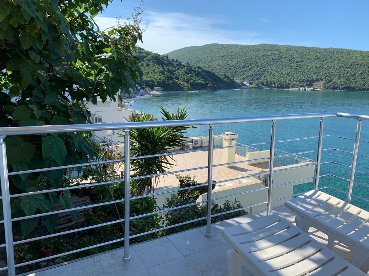 Azzure Apartment Ulcinj Ngoại thất bức ảnh