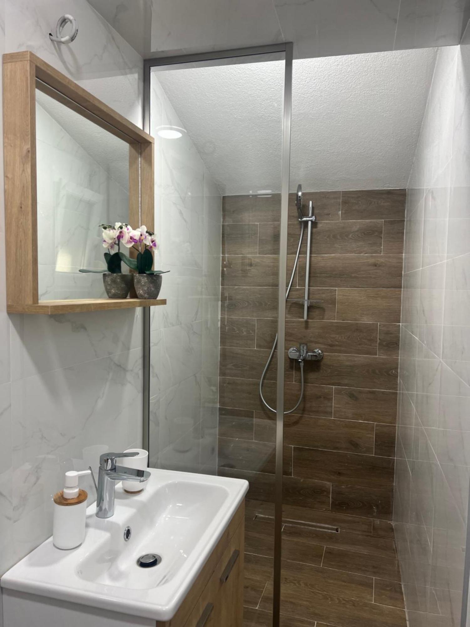 Azzure Apartment Ulcinj Ngoại thất bức ảnh